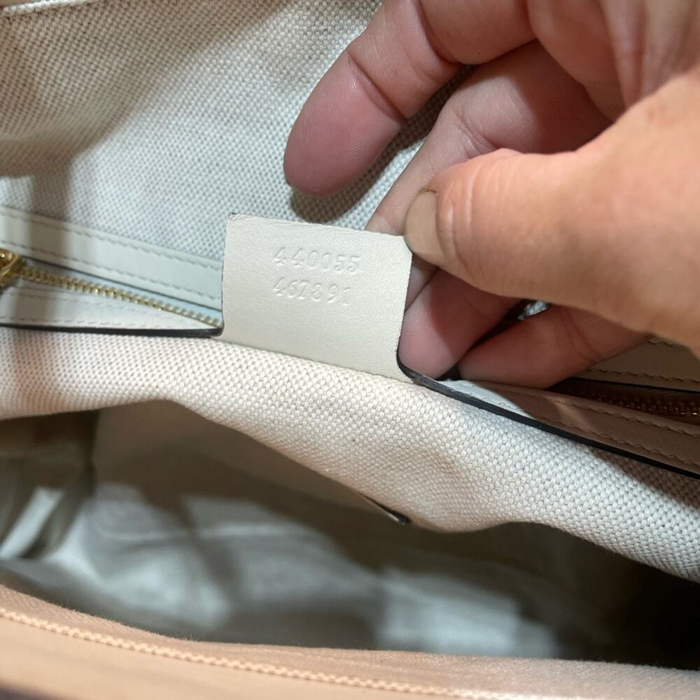 Gucci Ivory Leather tote / Hand Bag in good condition, comes with a COA - Picture 8 of 9
